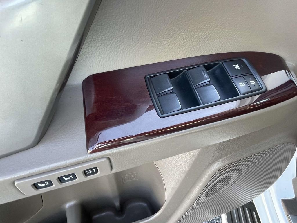 Used 2017 Lexus GX 460 Premium image 18