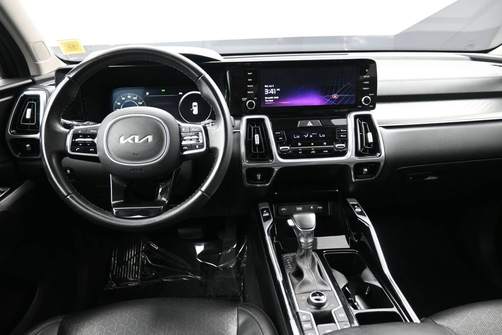 Certified 2023 Kia Sorento SX AWD/4WD image 20