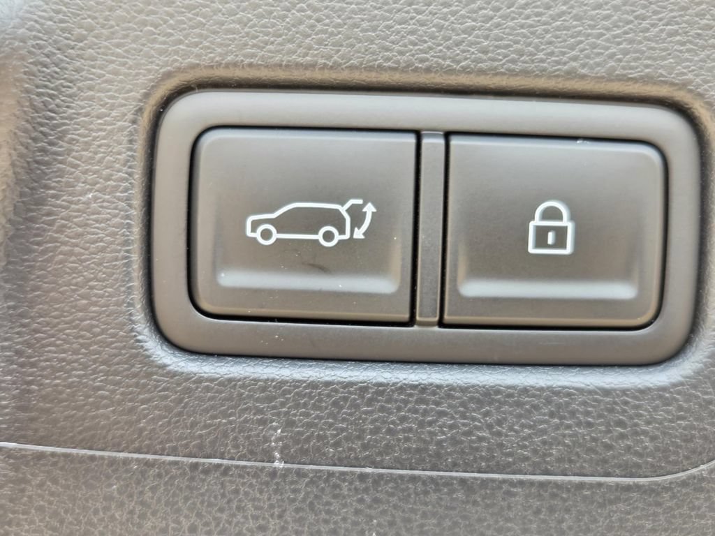 New 2027 Hyundai Santa Fe SE FWD image 8