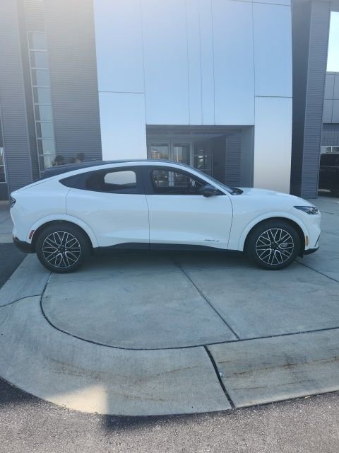 New 2025 Ford Mustang Mach-E Premium image 9