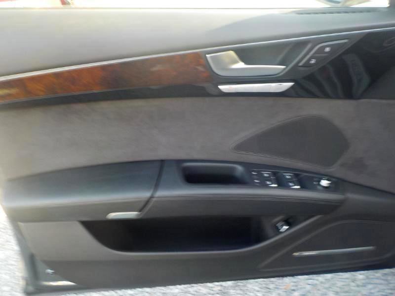 Used 2017 Audi A8 L 3.0T w/ Executive Package image 10