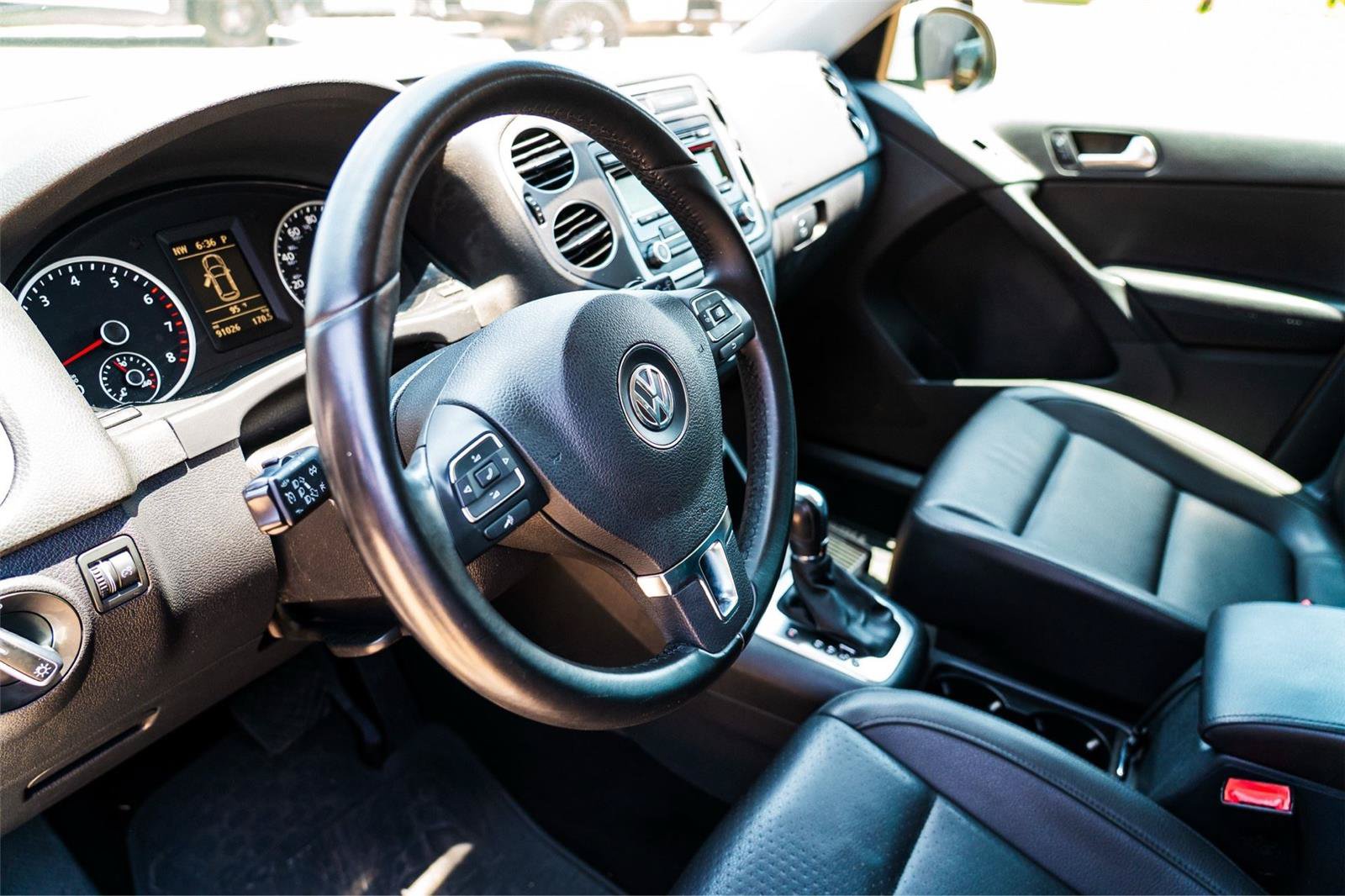 Used 2014 Volkswagen Tiguan SE FWD image 11