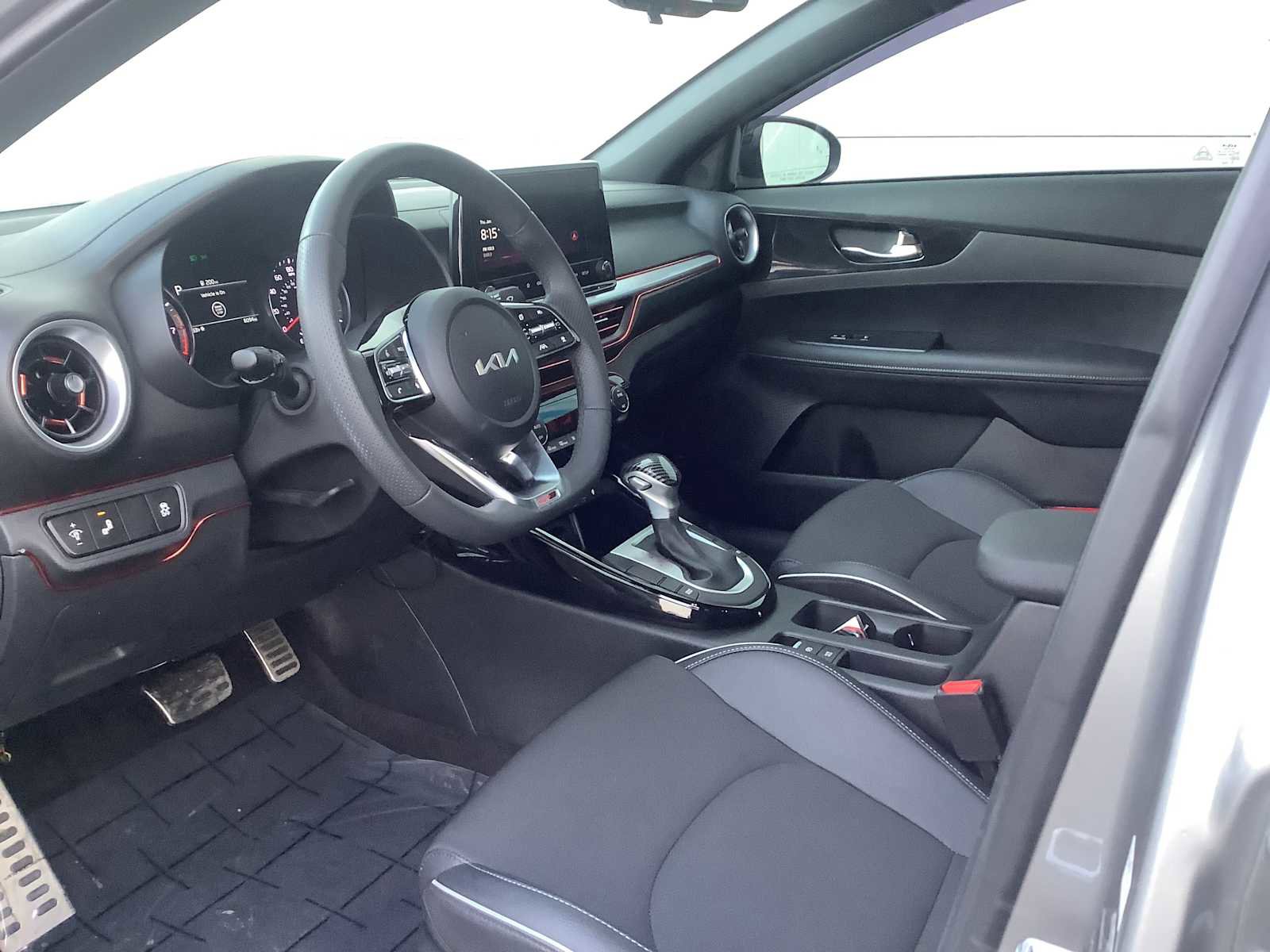 Used 2024 Kia Forte GT-Line w/ GT-Line Premium Package image 3