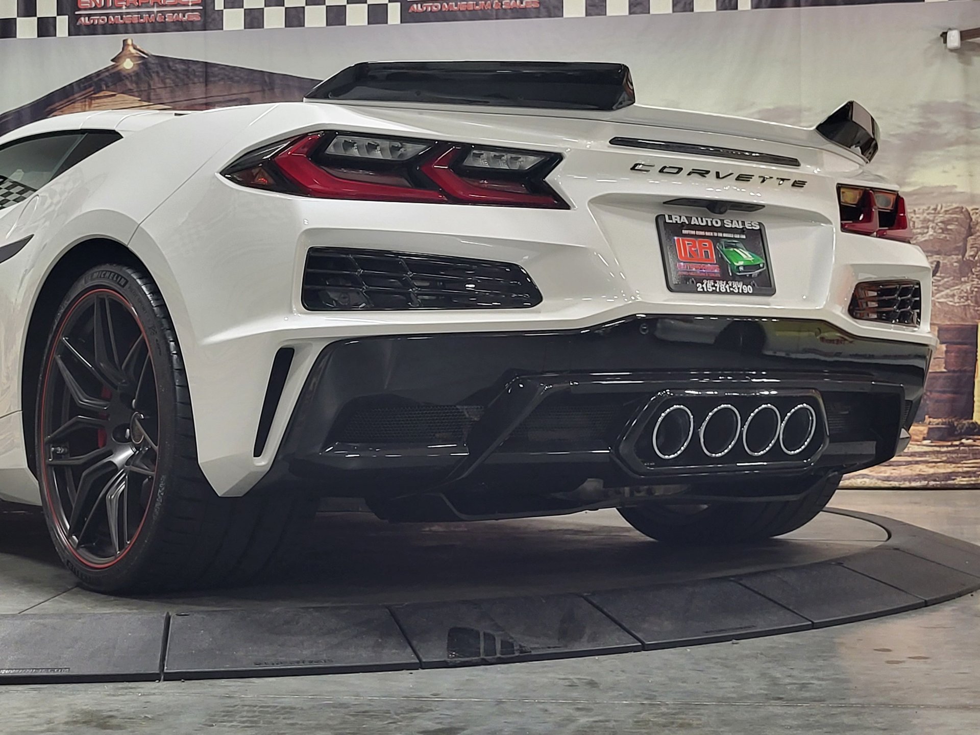 Used 2023 Chevrolet Corvette Z06 RWD image 40
