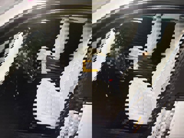 Used 2021 Tesla Model 3 Standard Range image 8