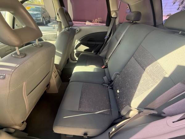 Used 2009 Chrysler PT Cruiser FWD image 19