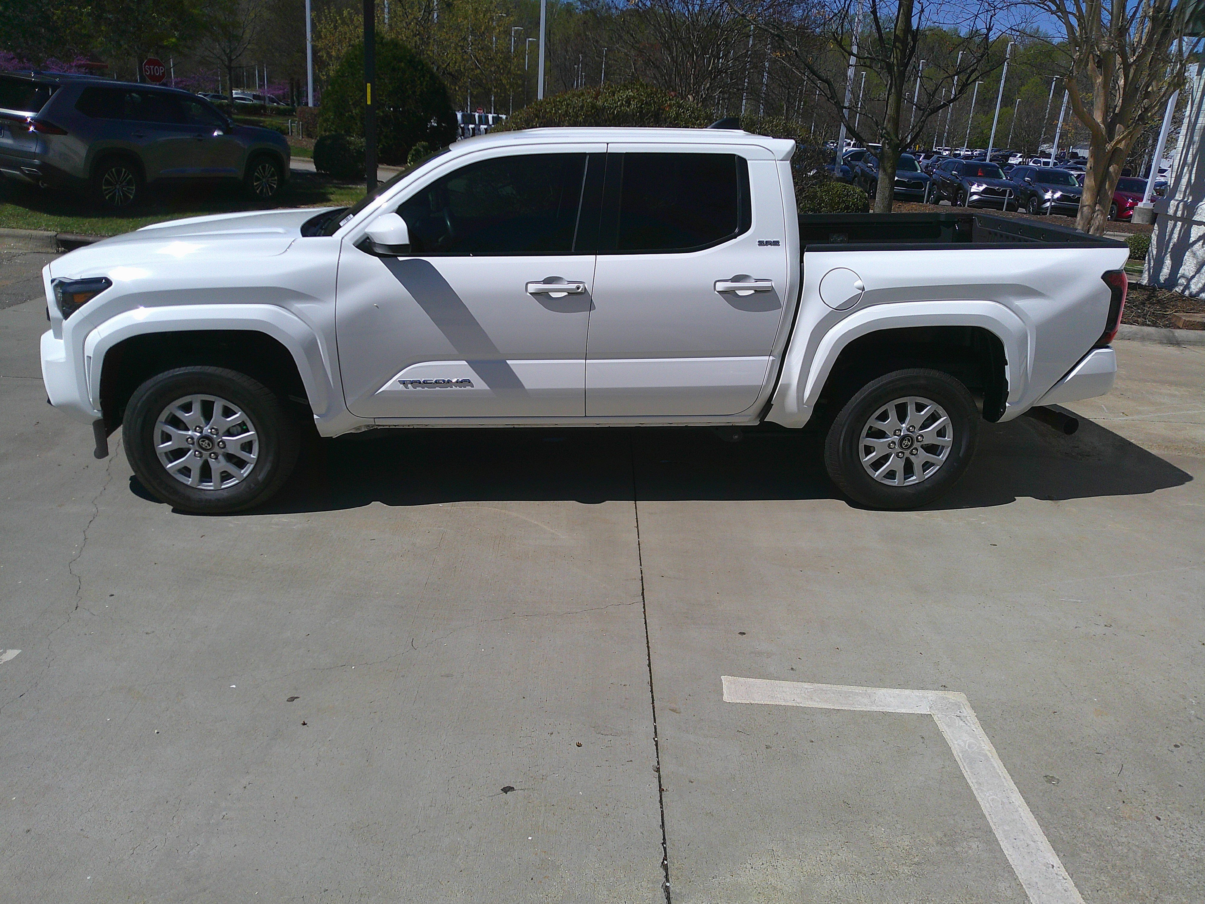 Used 2025 Toyota Tacoma SR5 image 8