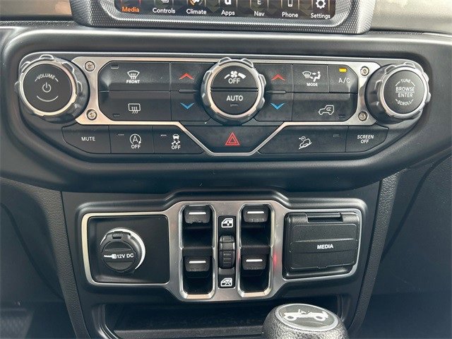 Used 2020 Jeep Wrangler Unlimited Sahara image 26