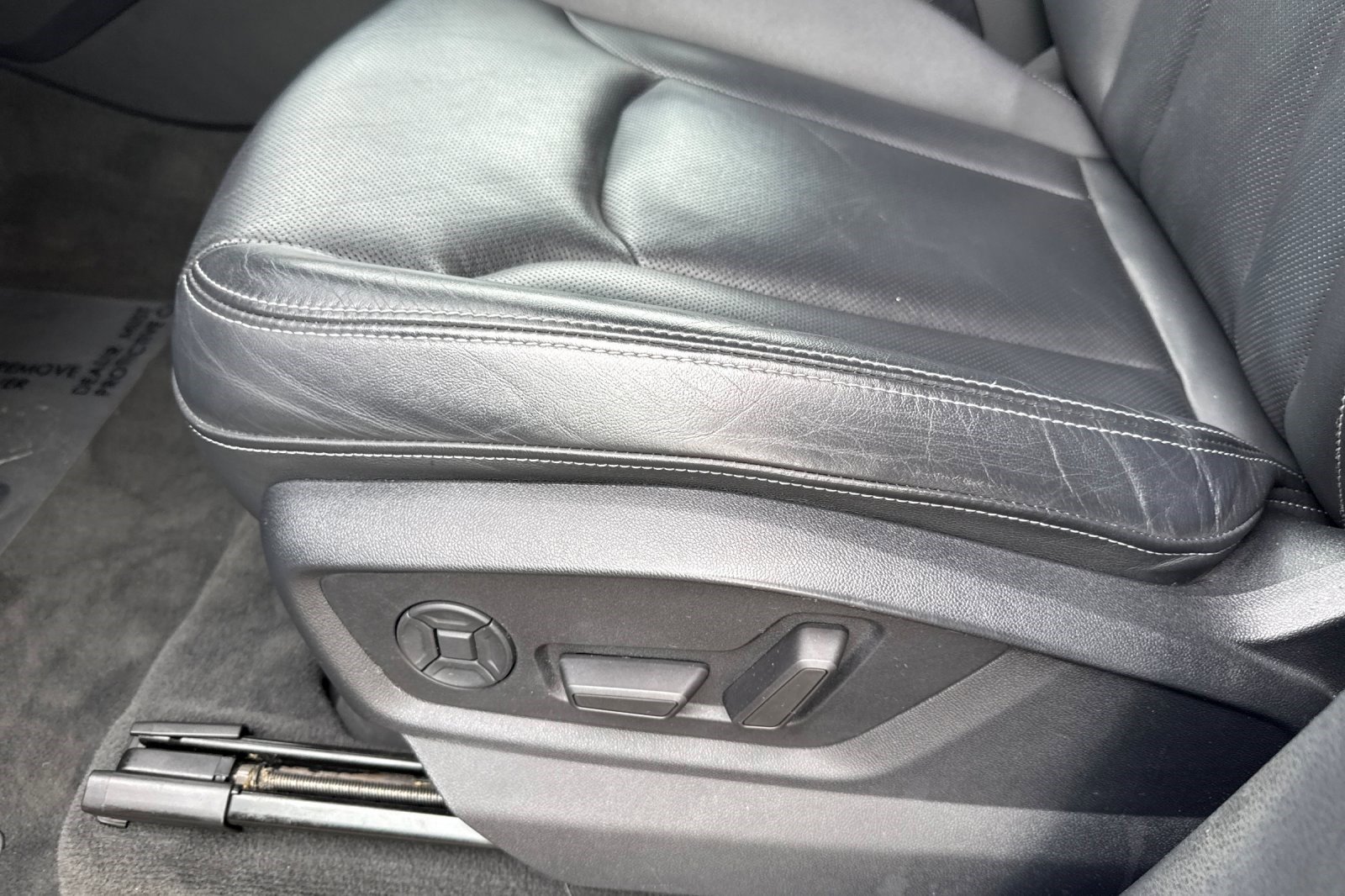 Used 2019 Audi Q8 Premium Plus w/ Premium Plus image 14