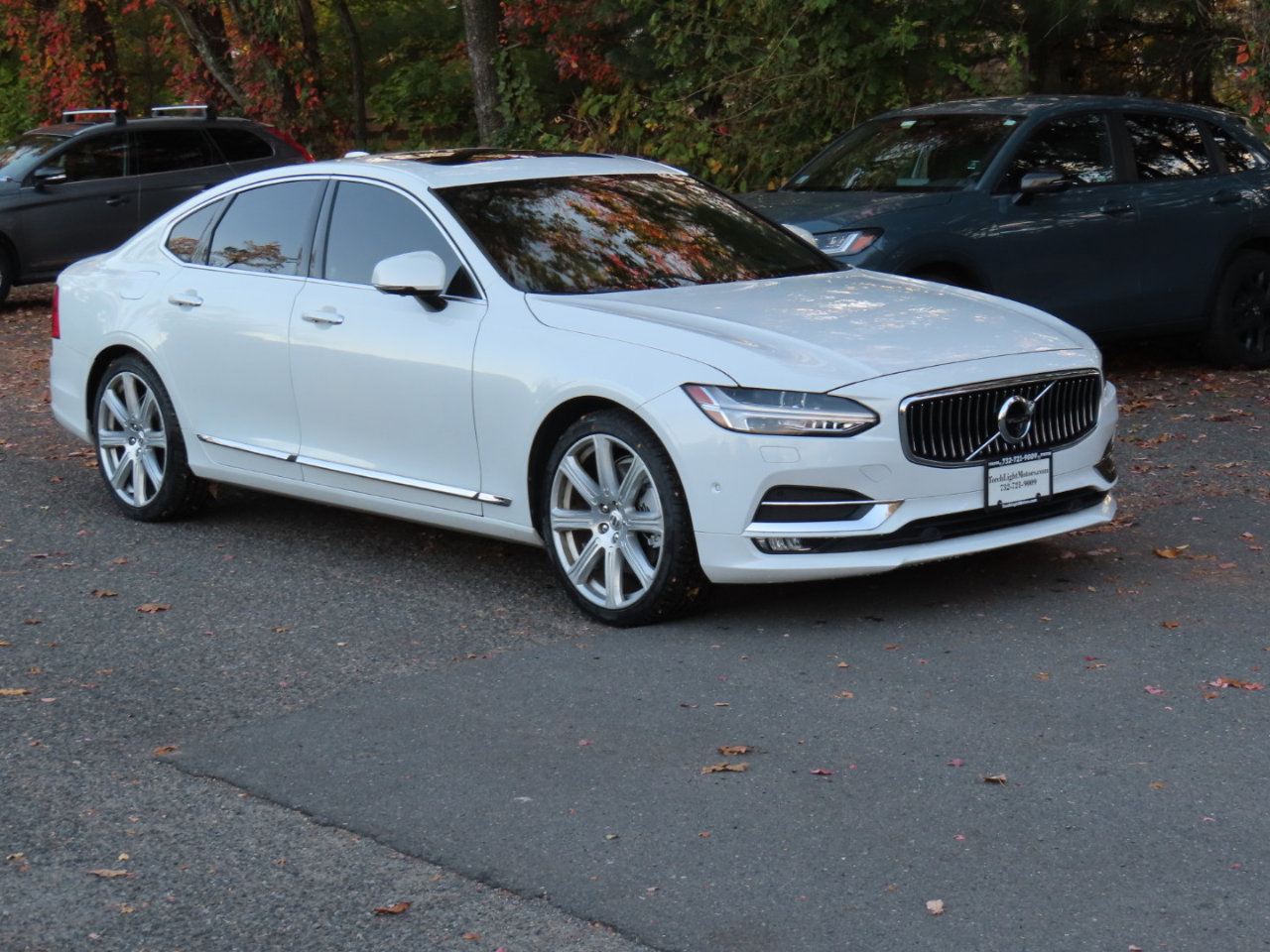 Used 2017 Volvo S90 T6 Inscription w/ Vision Package image 8
