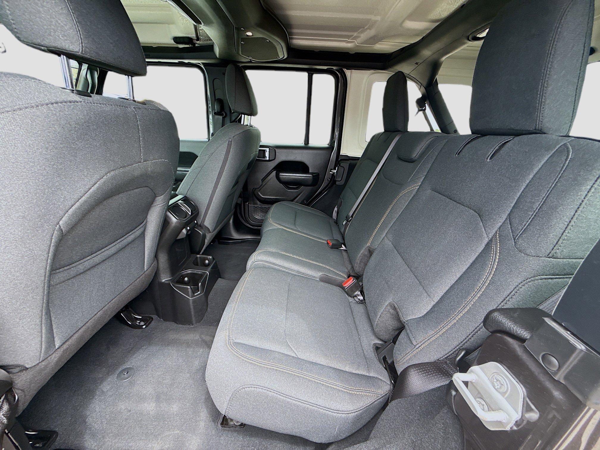 Used 2024 Jeep Wrangler Sport S image 23