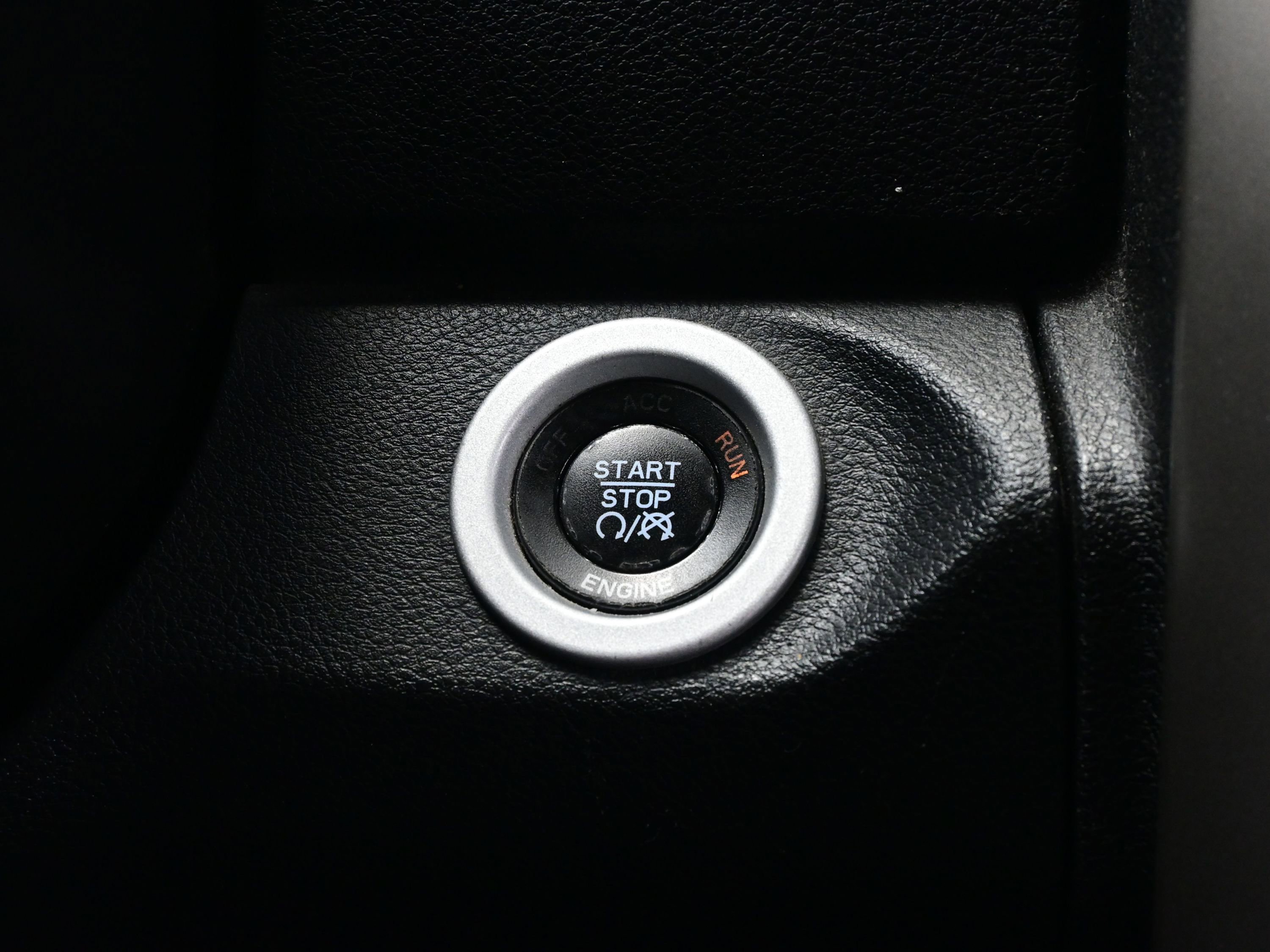 Used 2015 RAM 1500 Laramie image 21