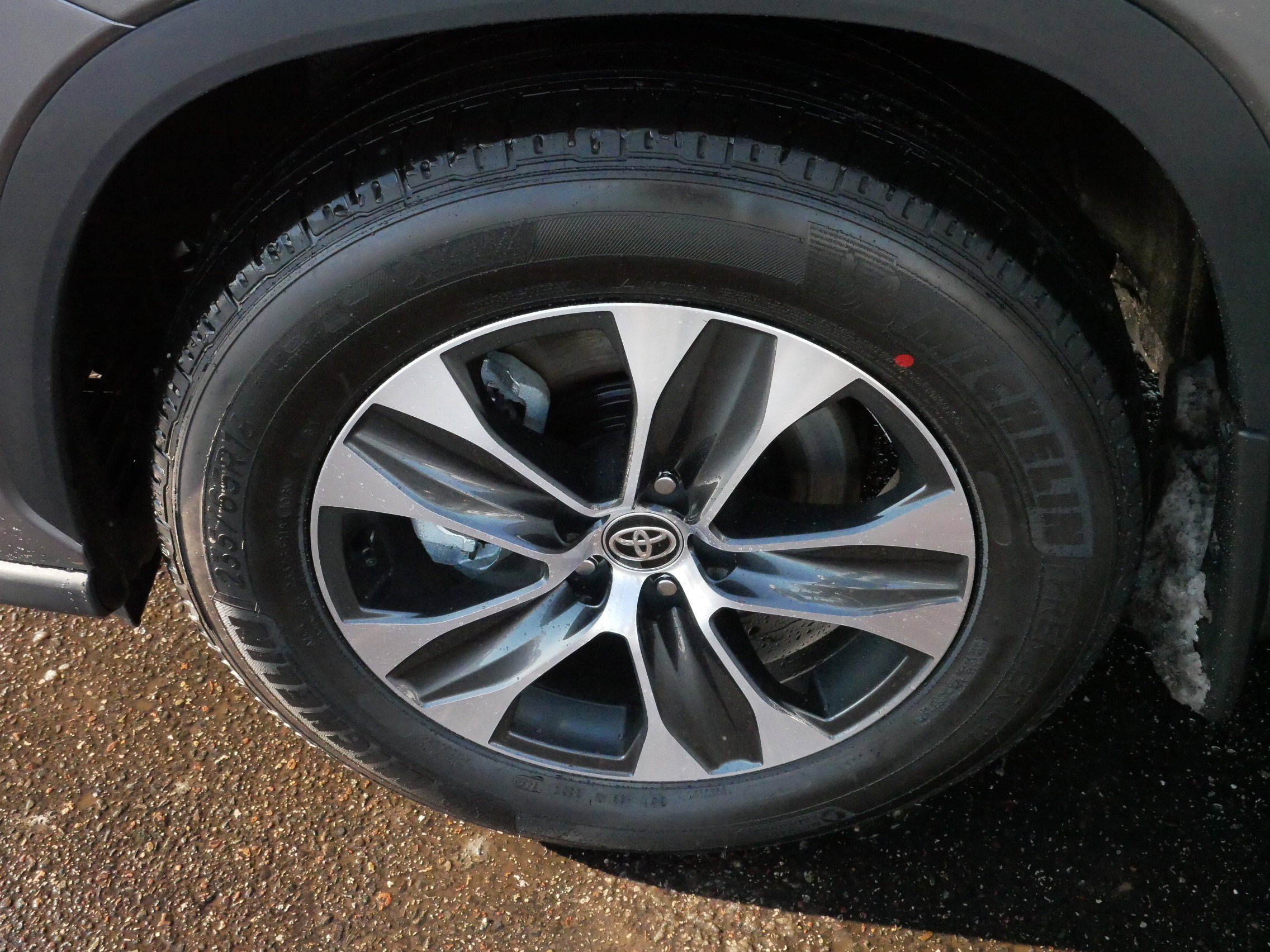 Certified 2026 Toyota Highlander XLE image 15