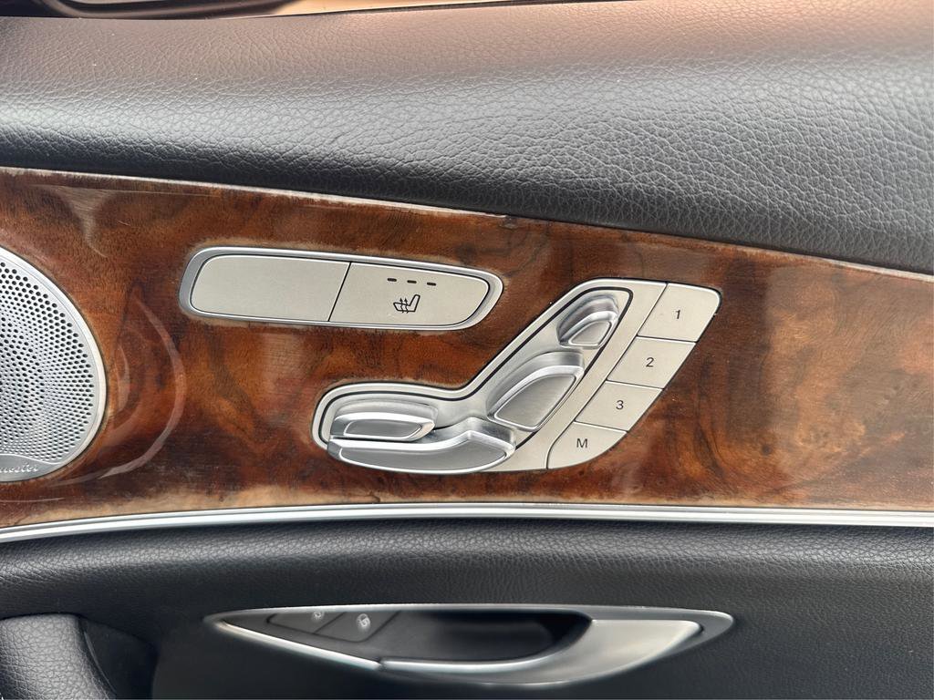 Used 2018 Mercedes-Benz E 300 image 23