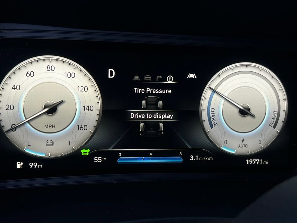 Used 2022 Hyundai Kona Limited w/ Cargo Package image 15