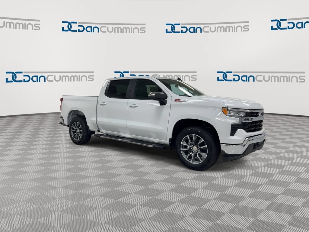 New 2026 Chevrolet Silverado 1500 LT w/ Z71 Off-Road Package AWD/4WD image 2