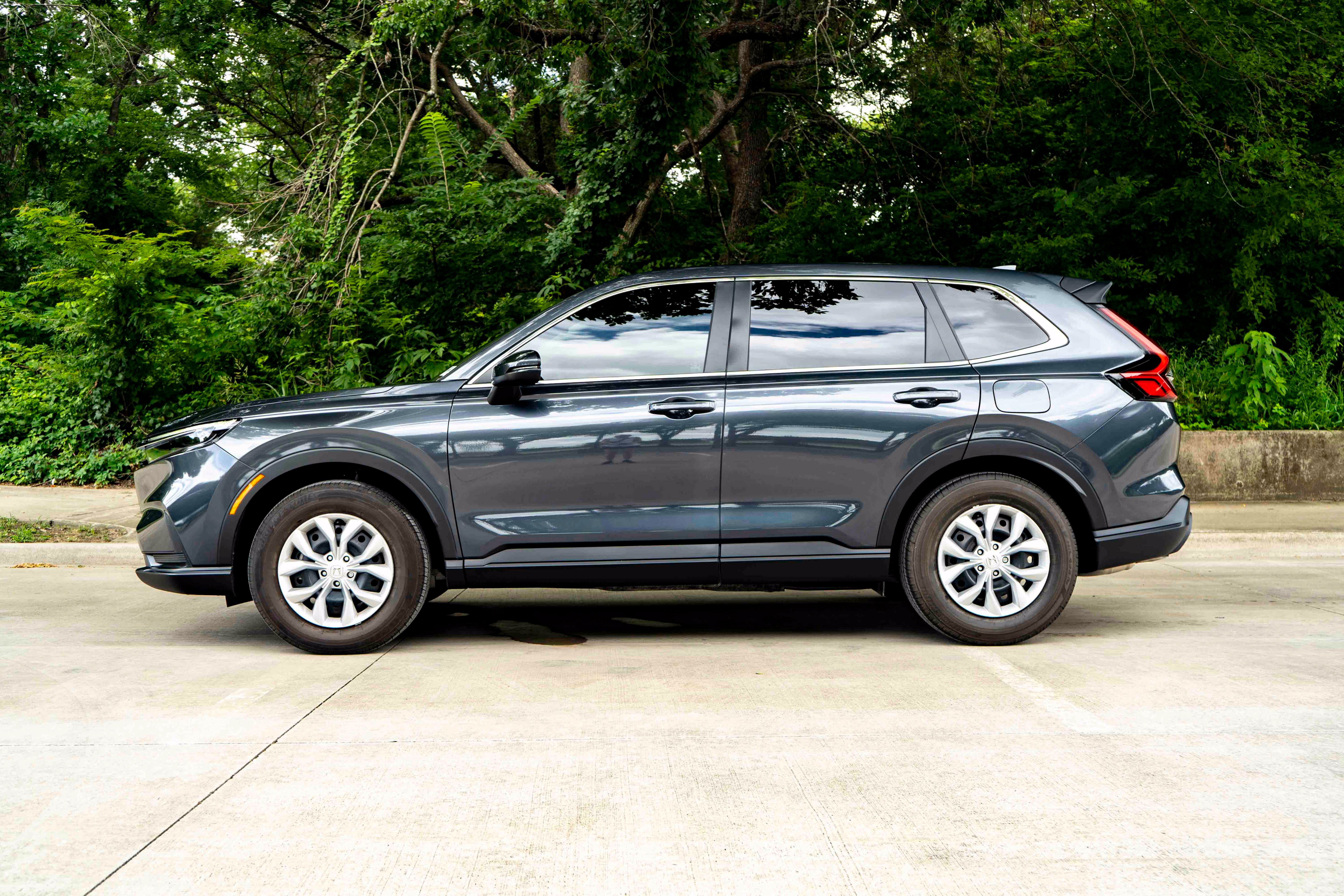 Used 2026 Honda CR-V LX image 6