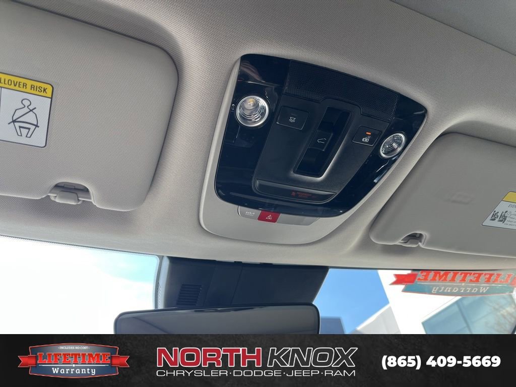 Used 2024 Kia Sportage SX image 11