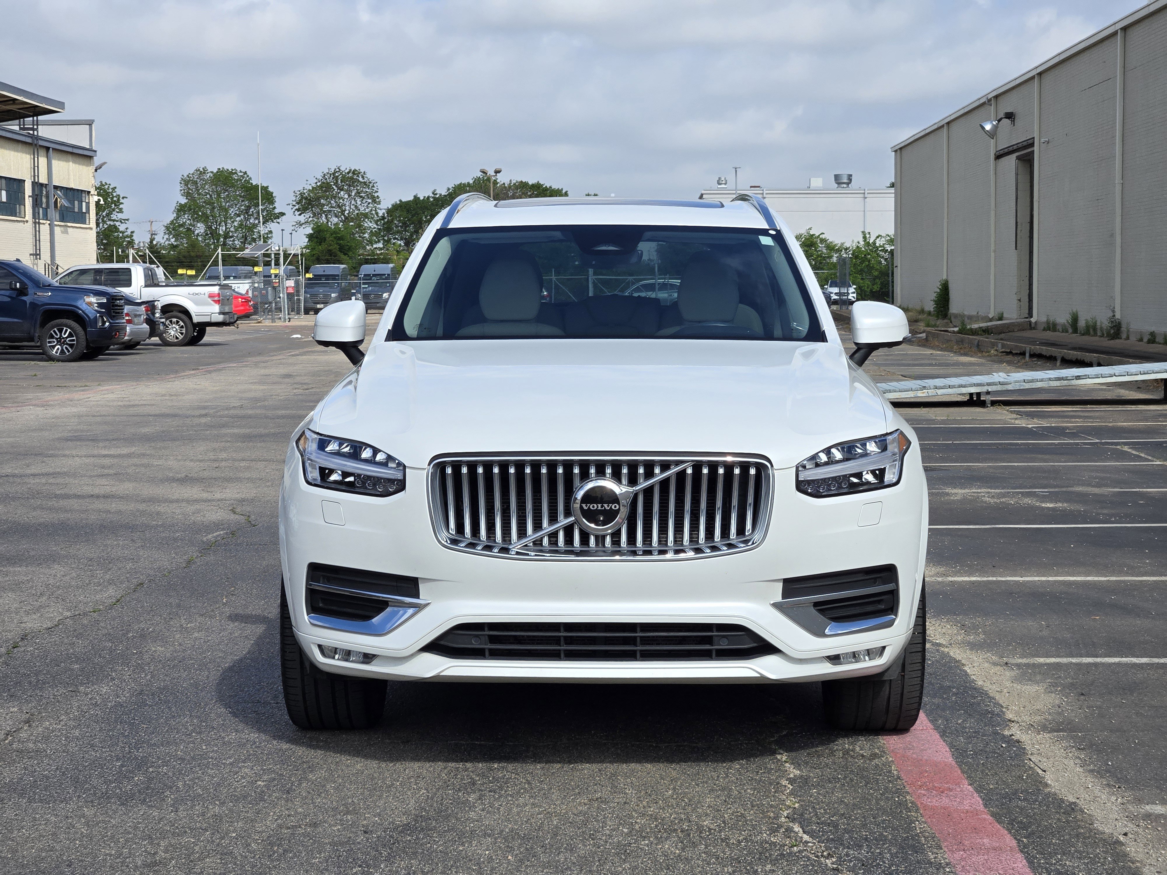 Used 2023 Volvo XC90 B6 Plus w/ Protection Package Premier image 2