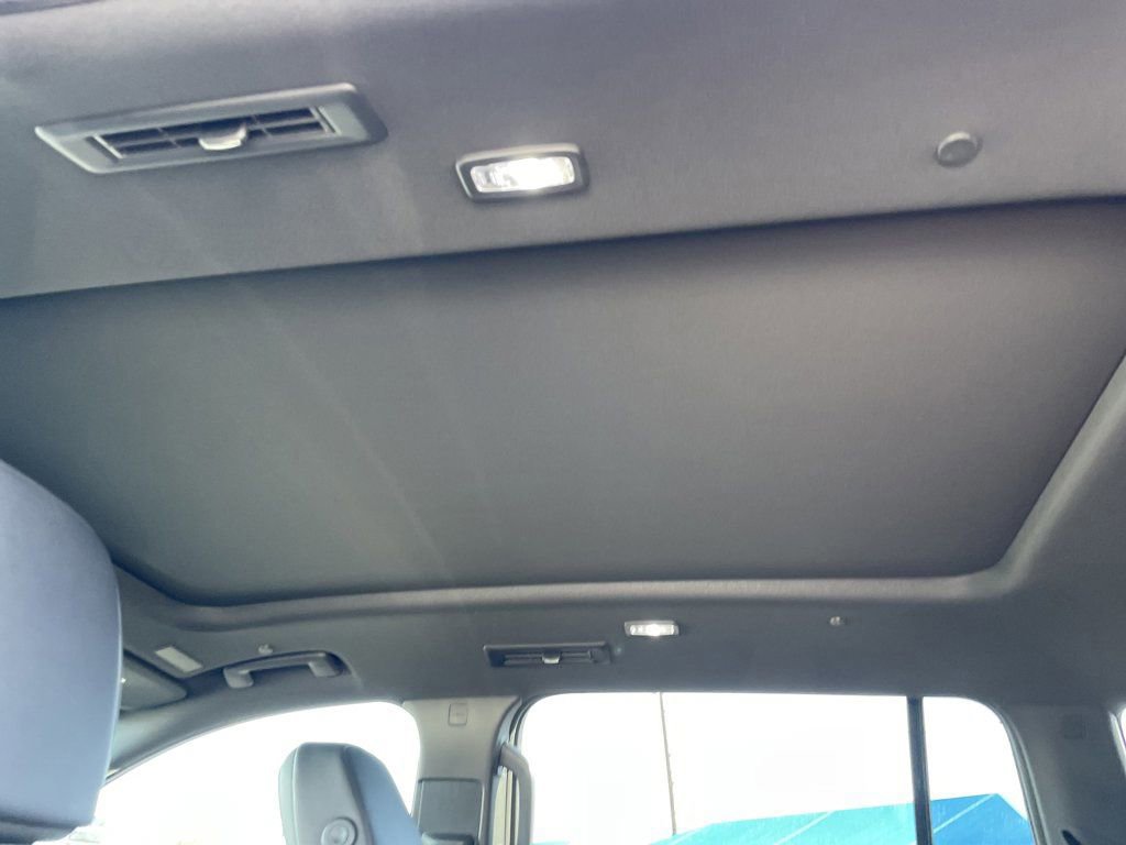 New 2026 GMC Acadia Denali w/ Super Cruise Package image 21