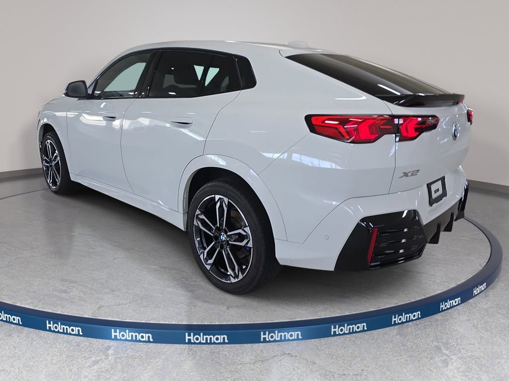 Used 2025 BMW X2 xDrive28i AWD/4WD image 8
