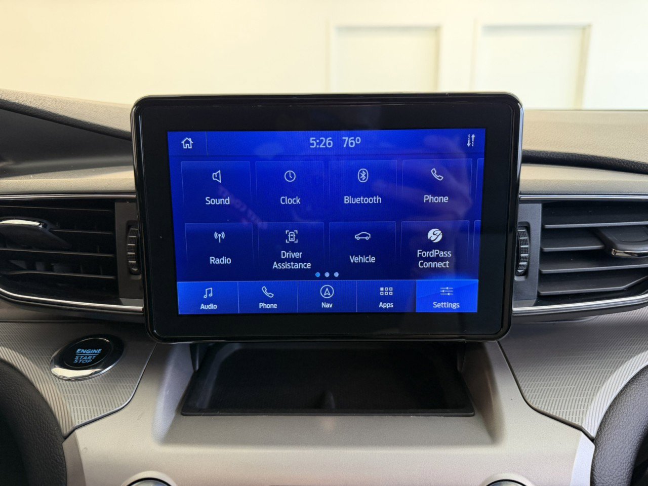 Used 2022 Ford Explorer XLT w/ Equipment Group 202A AWD/4WD image 15