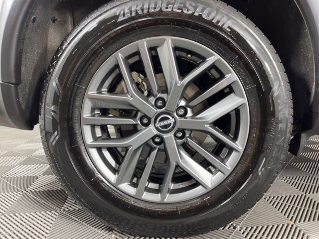 Used 2024 Nissan Rogue S image 15