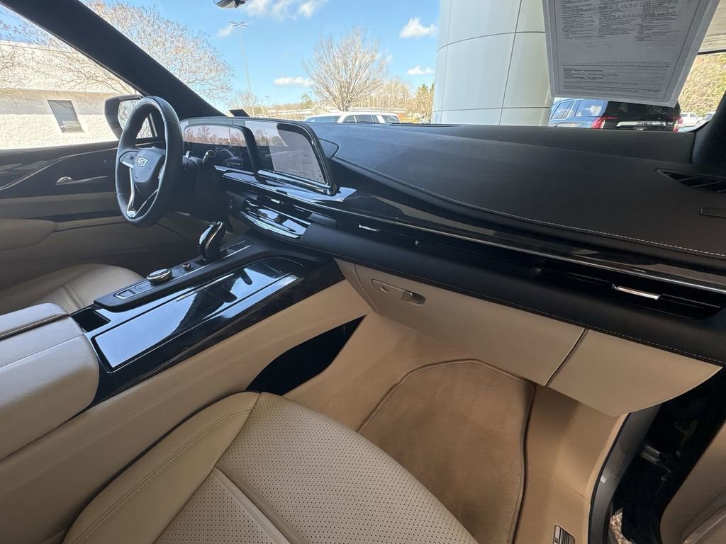 Certified 2023 Cadillac Escalade Premium Luxury w/ Performance Package image 30