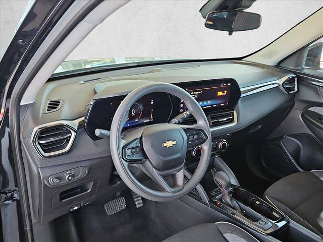 Used 2025 Chevrolet TrailBlazer LT FWD image 10