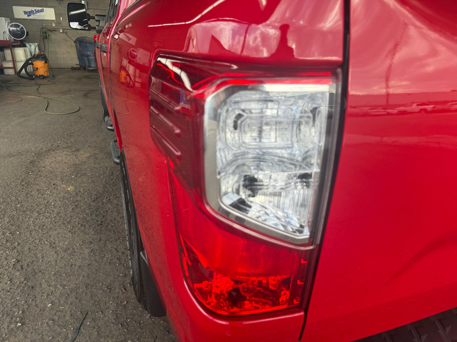 Used 2022 Nissan Titan SV w/ SV Convenience Package RWD image 27