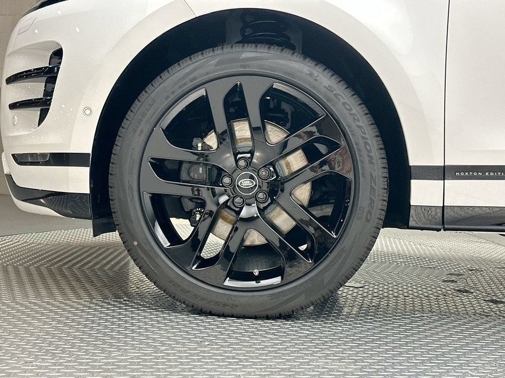 New 2026 Land Rover Range Rover Evoque Hoxton AWD/4WD image 5
