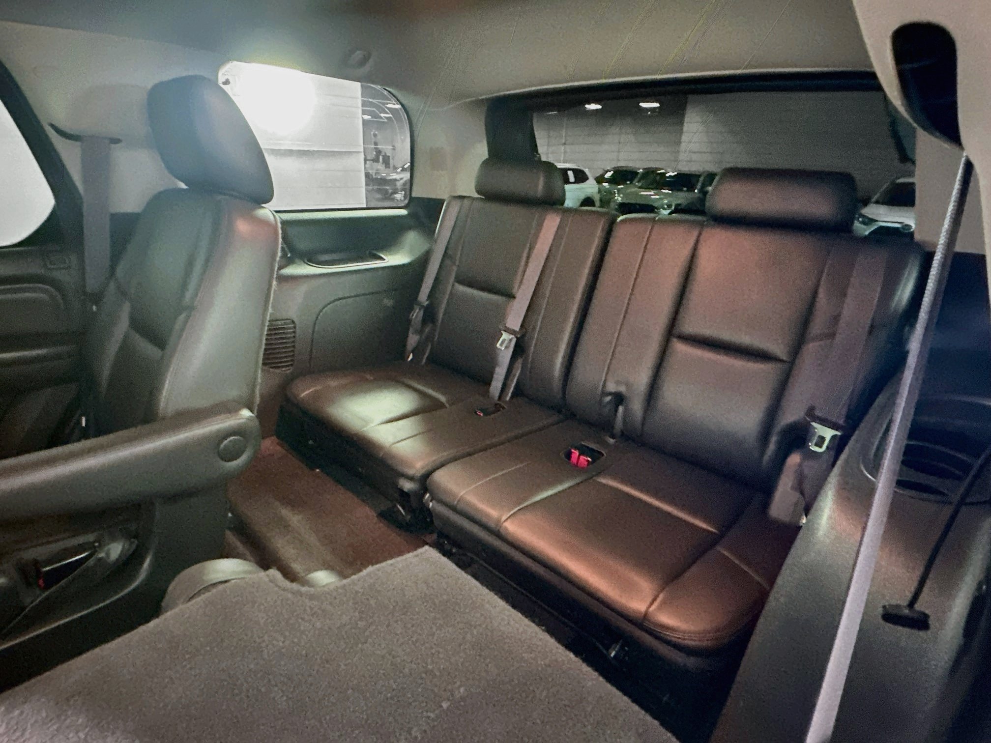 Used 2014 Cadillac Escalade Luxury RWD image 30
