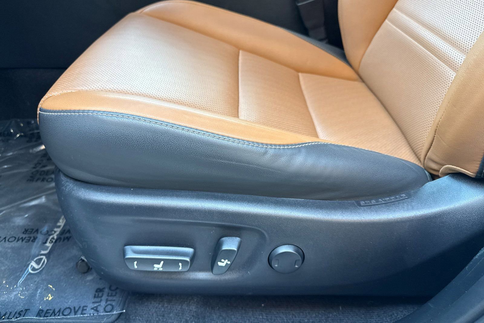 Used 2019 Lexus NX 300 FWD image 13