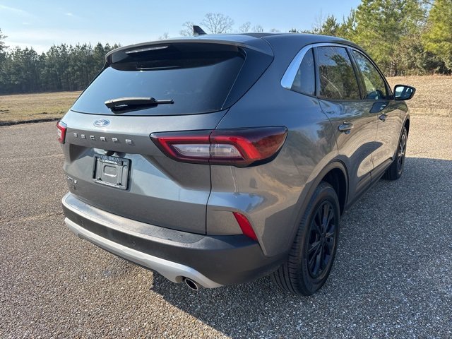 Used 2023 Ford Escape Active w/ Tech Pack #1 image 3