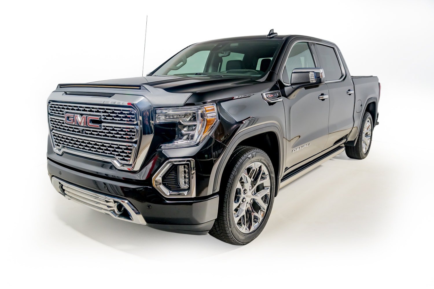 Used 2022 GMC Sierra 1500 Denali w/ Denali Reserve Package AWD/4WD image 2