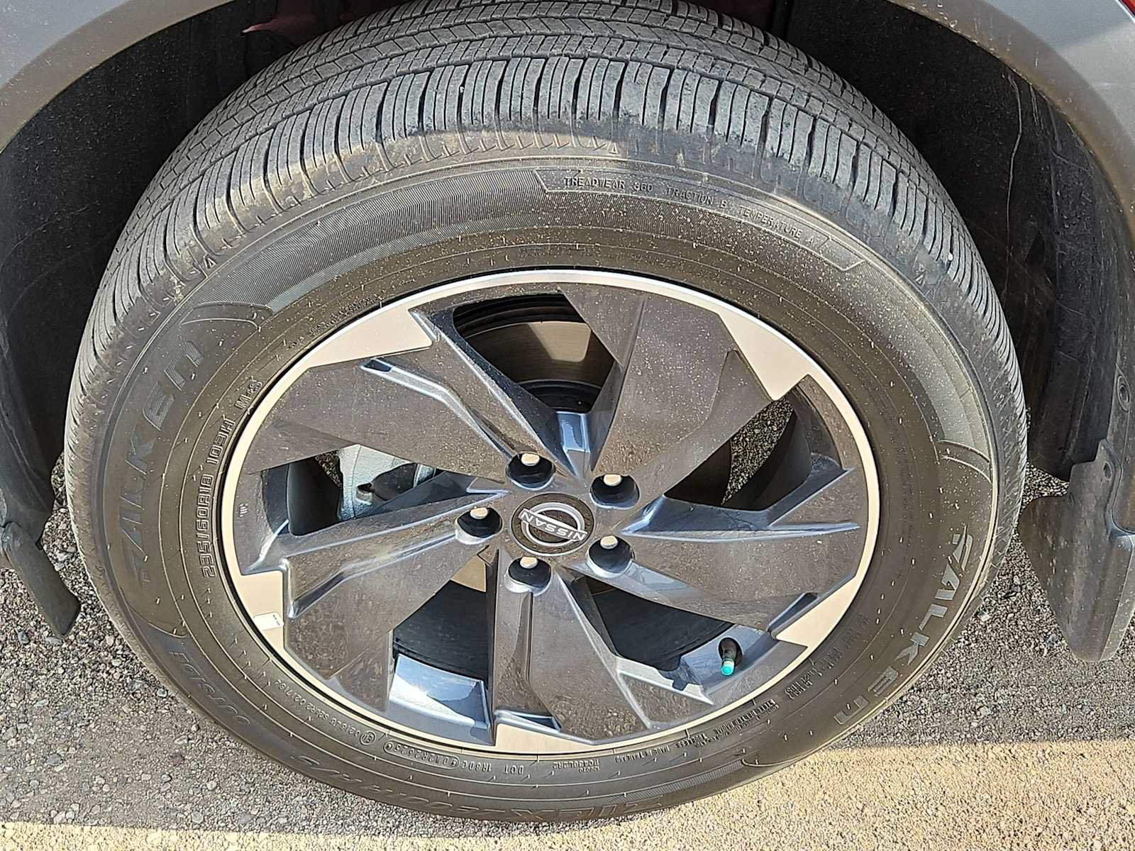 Used 2026 Nissan Rogue SV w/ SV Premium Package FWD image 11