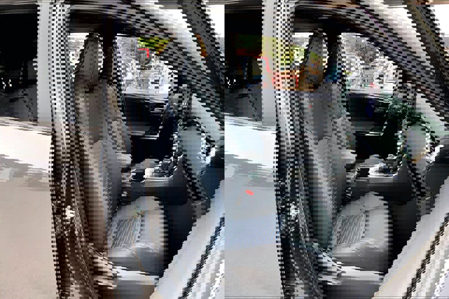 Used 2025 Toyota RAV4 XSE image 9