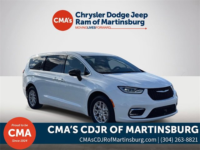 New 2026 Chrysler Pacifica Select