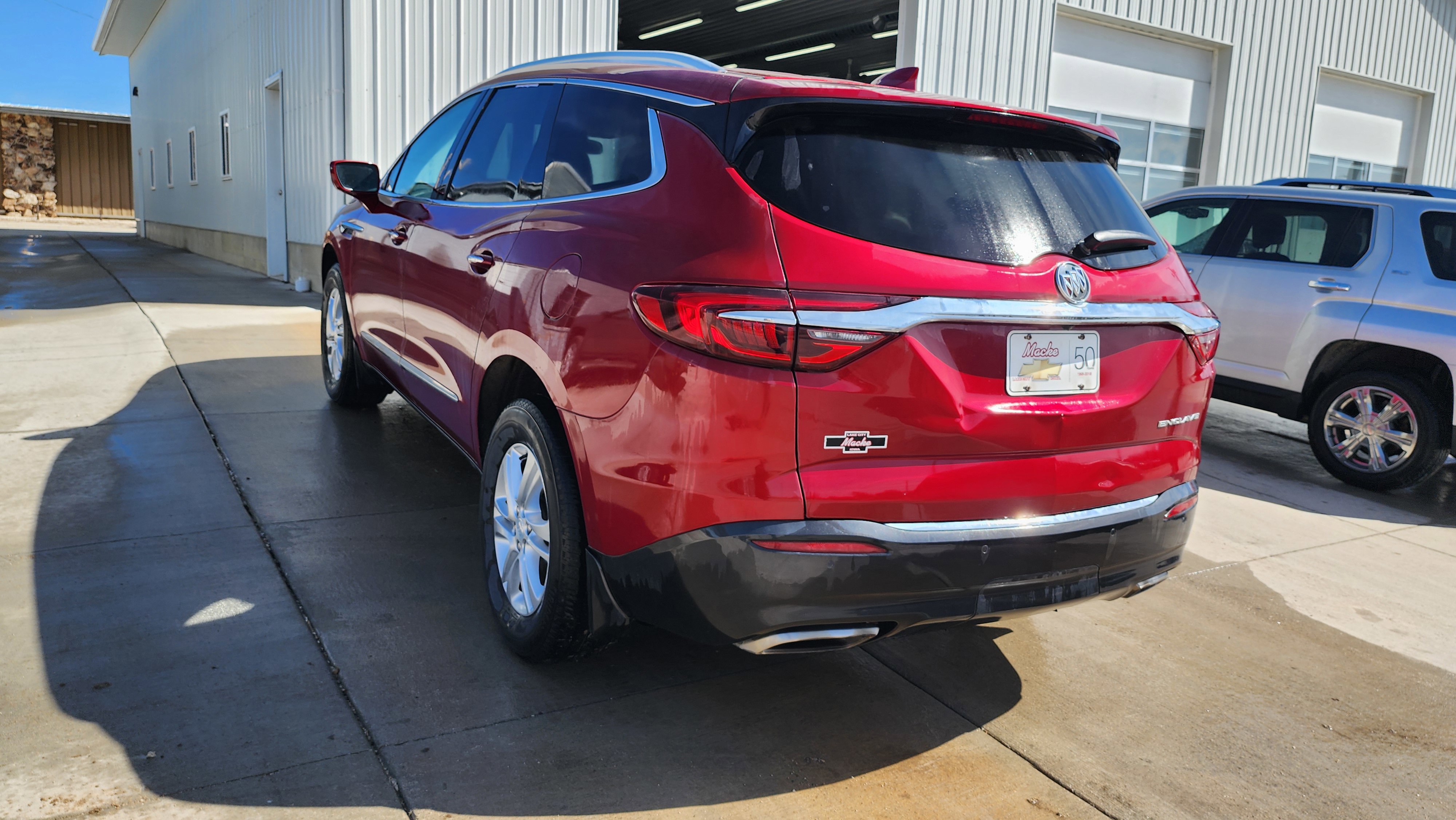Used 2019 Buick Enclave Essence image 7