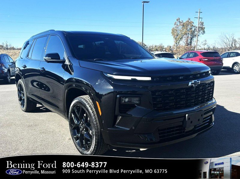 Used 2025 Chevrolet Traverse RS