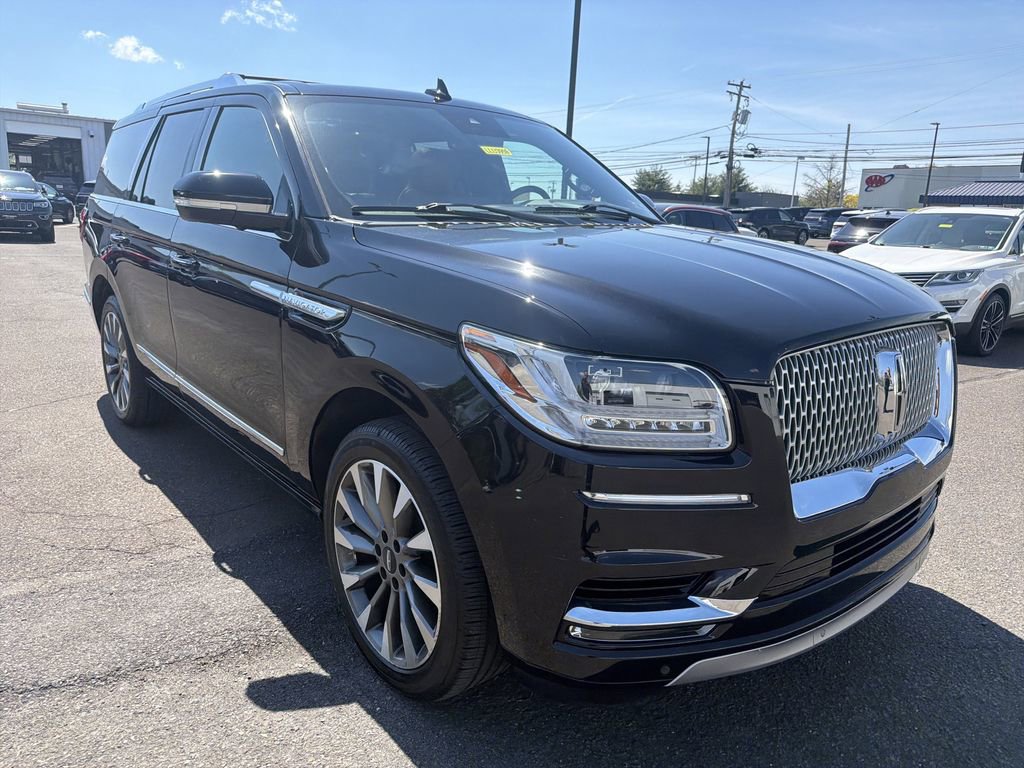 Used 2021 Lincoln Navigator Reserve w/ Luxury Package AWD/4WD image 7