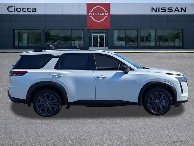New 2026 Nissan Pathfinder SL w/ SL Premium Package AWD/4WD image 6