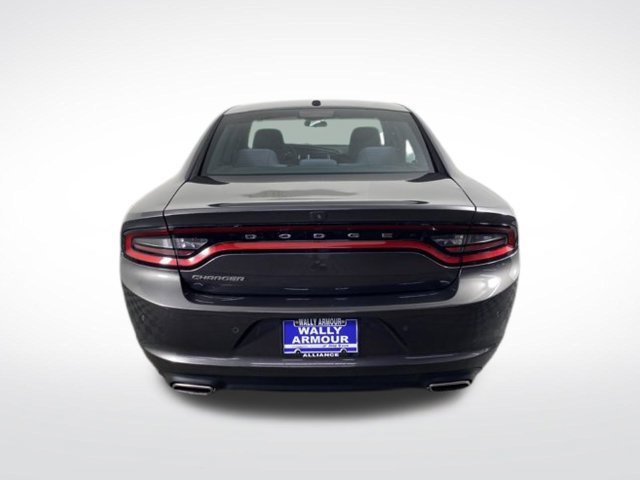 Used 2020 Dodge Charger SXT RWD image 9