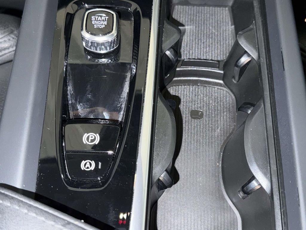 Used 2023 Volvo S60 B5 Ultimate w/ Protection Package Premier FWD image 22