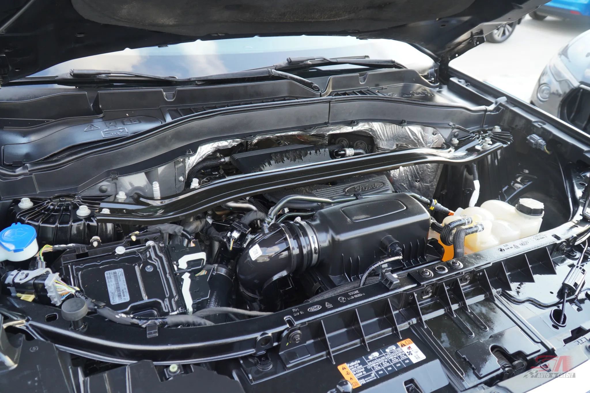 Used 2020 Ford Explorer Limited w/ Class III Trailer Tow Package image 12