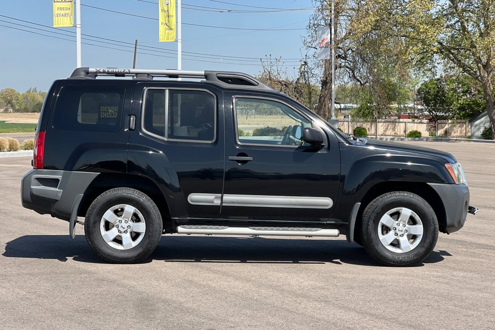 Used 2011 Nissan Xterra S w/ 4X4 Value Package image 3