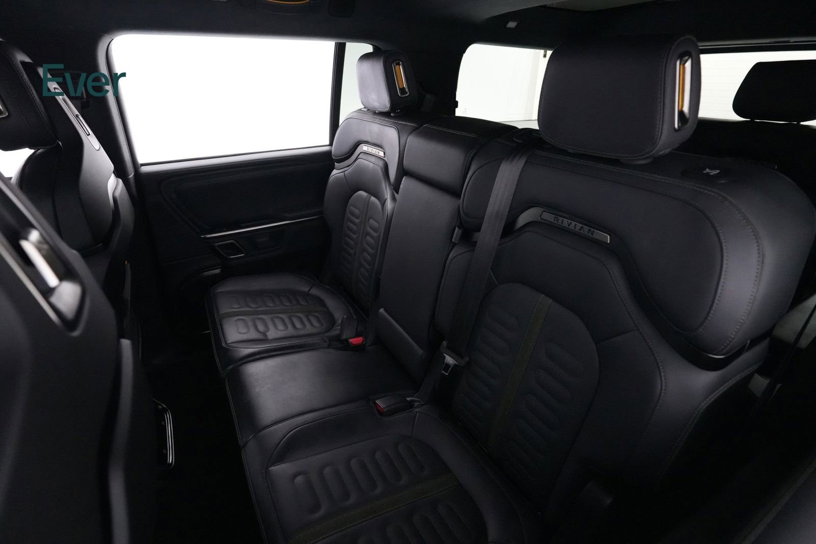 Used 2024 Rivian R1S Adventure image 24