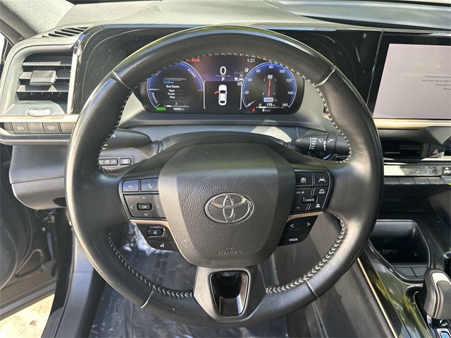 Used 2024 Toyota Crown XLE image 11