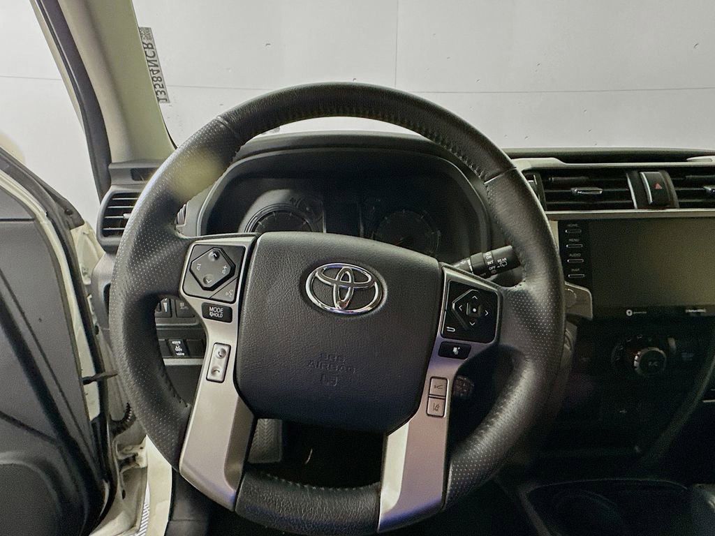 Used 2021 Toyota 4Runner SR5 Premium image 11