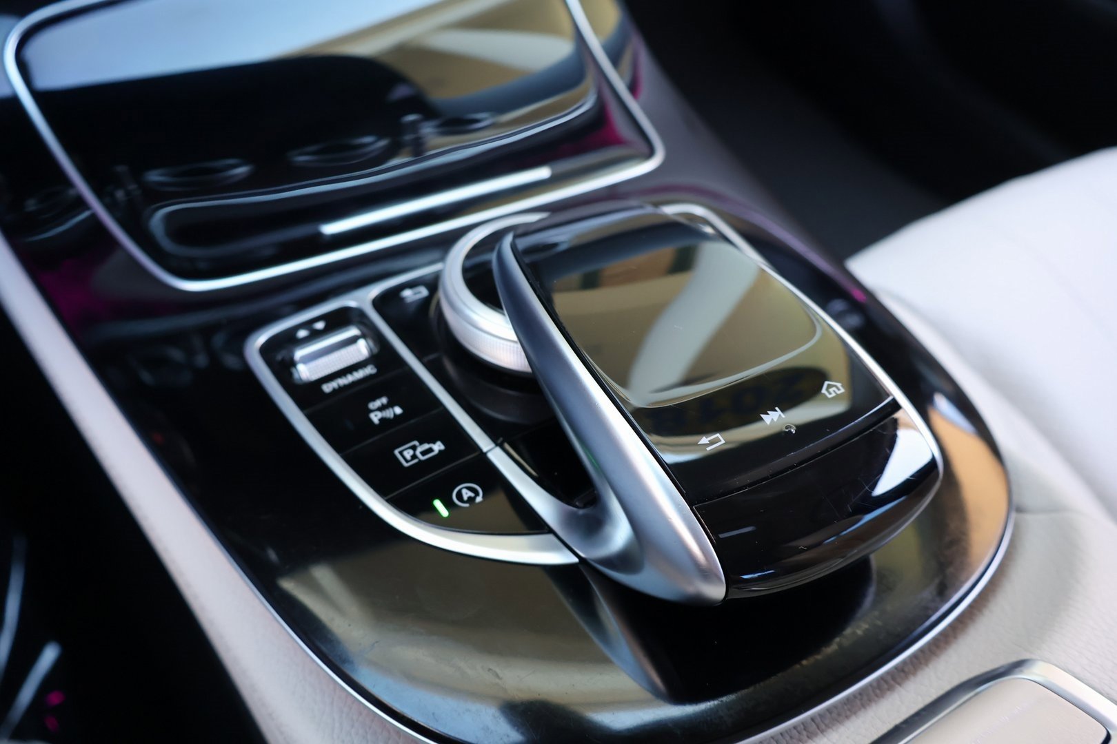 Used 2018 Mercedes-Benz E 300 image 25